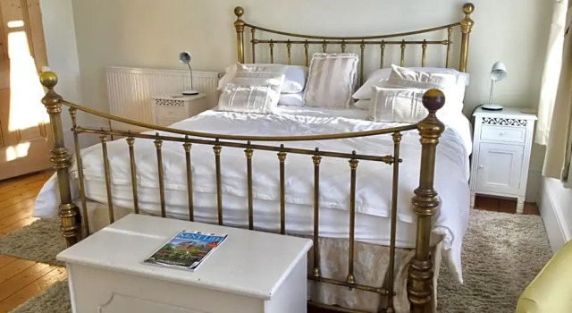 Cliftonville House Bed  Breakfast