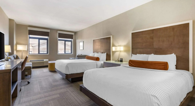 Четырёхместный номер Standard Cambria Hotel Rockville