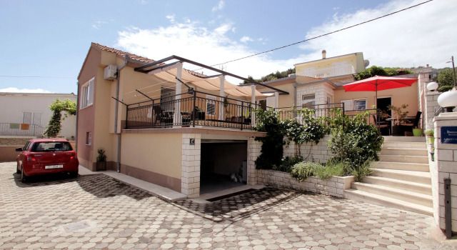 Apartments Viki, Забронировать Апартаменты/квартира Трогир 