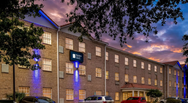 MainStay Suites Addison-Dallas, Забронировать Отель Отели Эддисон с бассейном, Бассейн