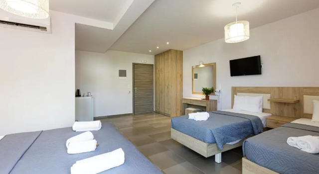 Четырёхместный номер Standard с частичным видом на море Gorgona Hotel