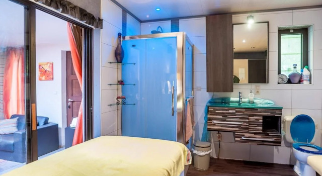 Vlinderparadijs, Prenota Hotel Aarschot Hageland