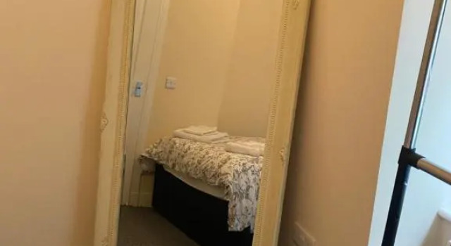 103 Nelson street 1 st floor left