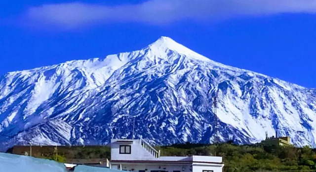 Коттедж Karin House