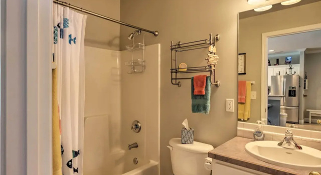 Апартаменты Balcony & Seasonal Pool: Lakefront Ozark Condo