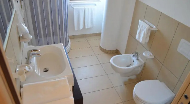 Трёхместный номер Standard с балконом Hotel MARINELLA