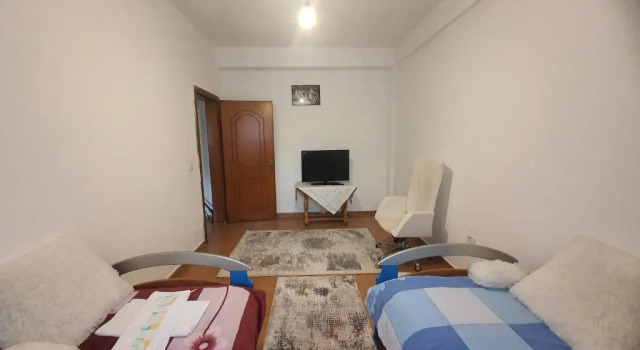 Коттедж Spacious house with a big garden and fire pit