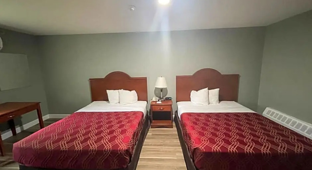 Студия Super 8 by Wyndham Pembroke
