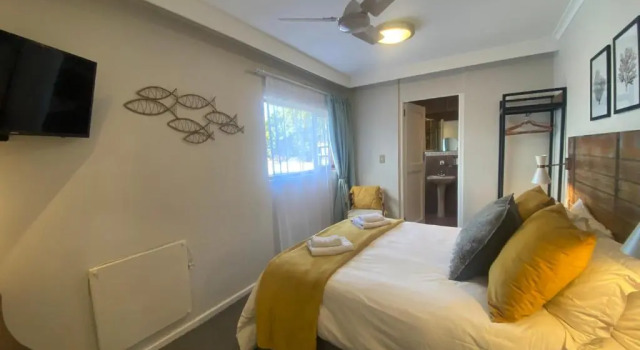Апартаменты Standard Dolphin Circle Bed and Breakfast
