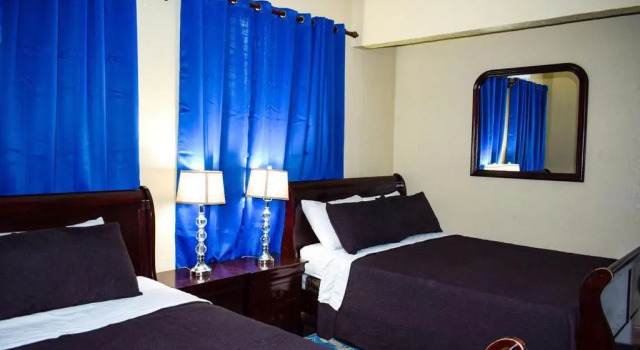 Brownstone Guesthouses, Rezerwuj Hotel Hotele 4-gwiazdkowe w New Providence, 4*