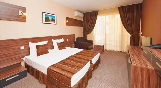 Coral Family Hotel