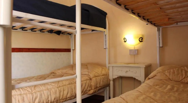 Standard- firedobbelt værelse La Giara Bed&Breakfast