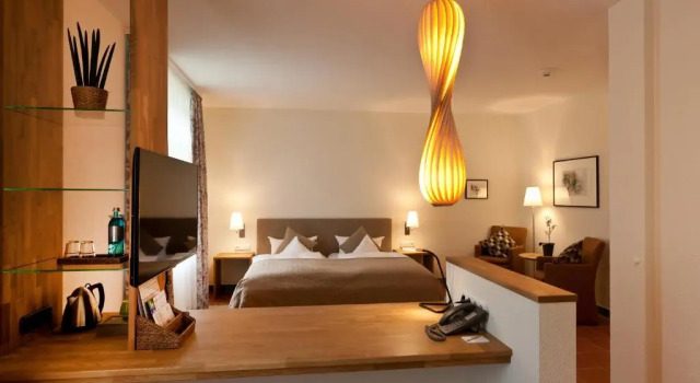 Полулюкс Hotel Deutscher Hof
