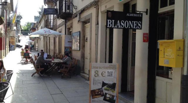 Albergue los Blasones, Buchen Sie Hotel Sarria, Lugo 