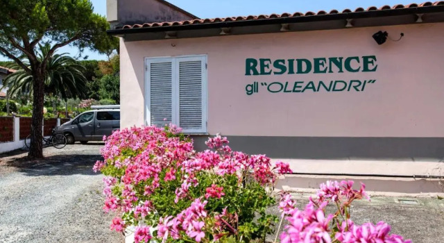 Oleandri Suite Hotel, Book Hotel Rosignano Marittimo Etruscan Coast