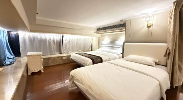 Люкс Badun International Apartment