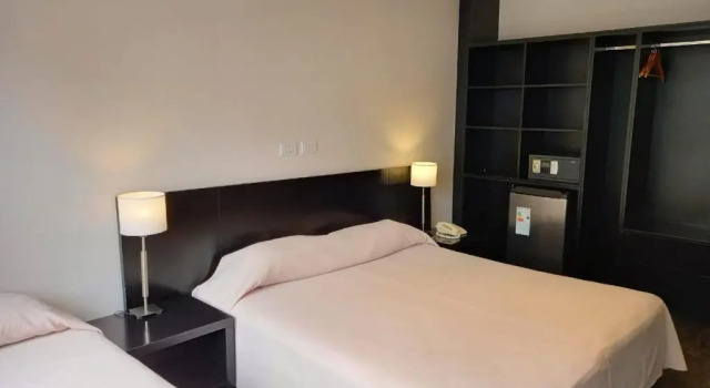Трёхместный Superior Hotel Versailles