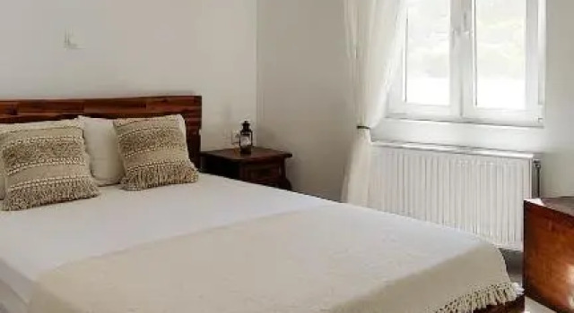 Laina Traditional Guest House