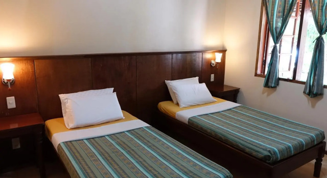 Tipolo Beach Resort, Boek Resort Basdiot Visayas