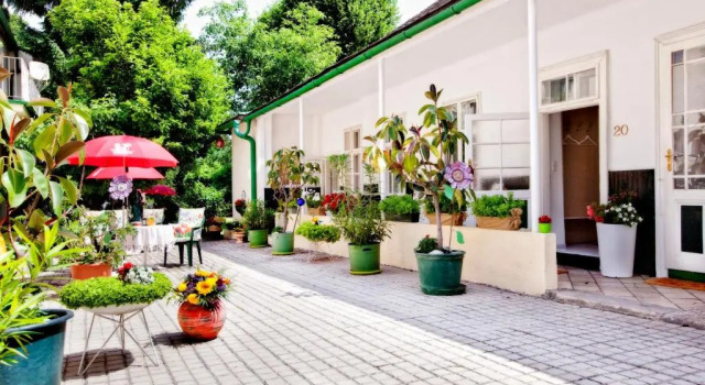 Номер Standard Pension Margit