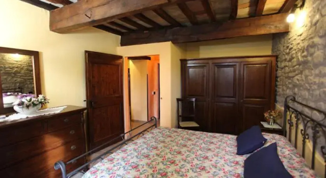 Agriturismo CaSerrantonio Ferri, Rezervovat Hotel Urbania 