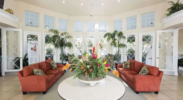 2300 Butterfly Palm Way 204, Buchen Sie Hotel Hotels in Four Corners mit Pool, Schwimmbad