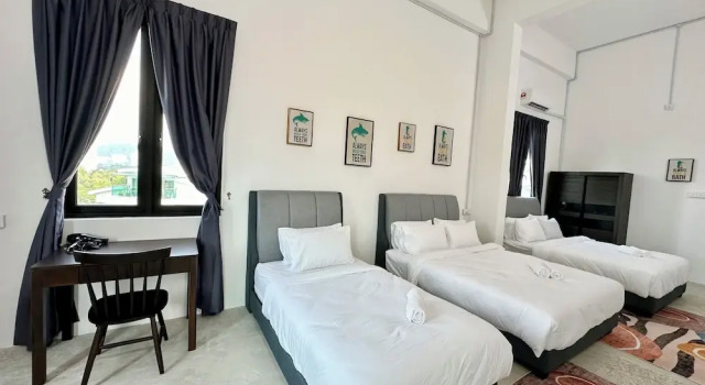 Семейный номер Standard с видом на море Ferringhi Inn 51