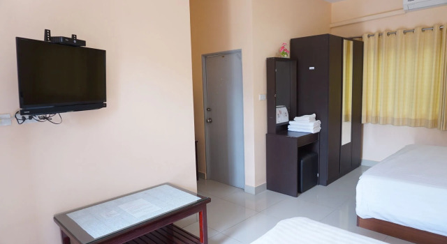 Jirasin Hotel & Apartment, Забронировать Апартаменты/квартира Ранонг провинция Ранонг