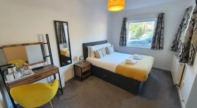 North Cambridge Guesthouse- Paymn Club