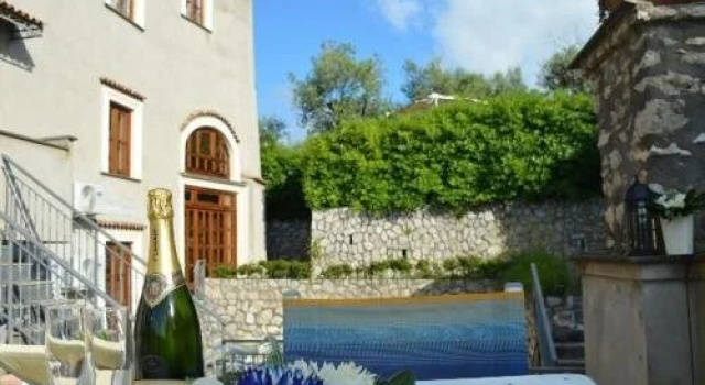 Il Casale del Golfo, Забронировать Отель Отели Вико-Экуенсе 3 звезды, 3*