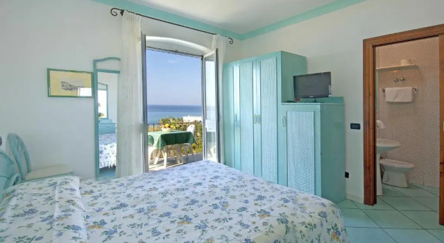 Двухместный номер Standard с балконом и с видом на море Appartamenti Casa del Sole