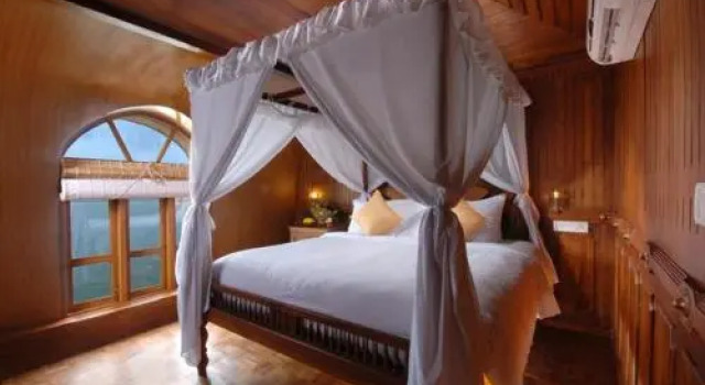 Dona House Boats at Alappuzha (Alleppey Backwaters), Prenota Hotel Alleppey Kerala