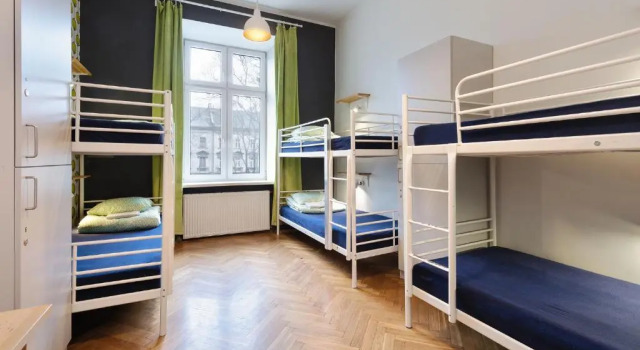 Кровать в общем номере (женский номер) Atlantis Hostel