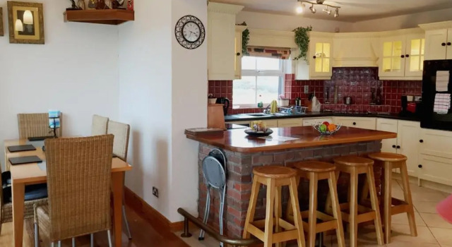 Коттедж с 4 комнатами Cottage 207 - Ballyconneely