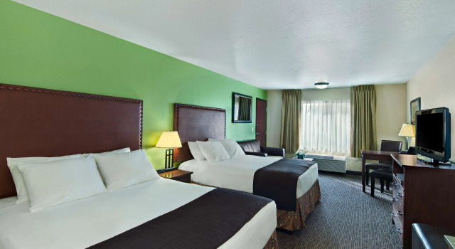 Oxford Suites Hermiston