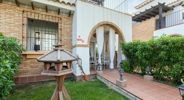 Belvilla by OYO Chalet en Veranda Agua, Забронировать Шале Вера-Плайя Коста-де-Альмерия, рядом с Playa El Playazo