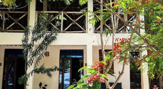 Номер Comfort Karibu Maisha Lodge
