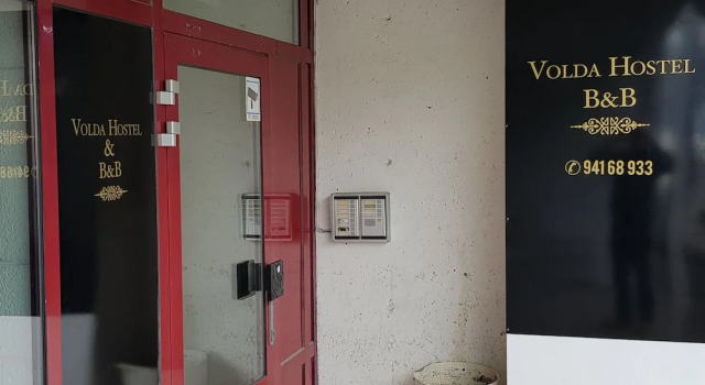 Volda Hostel & B & B, Забронировать Хостел Отели Вольда с парковкой, Парковка