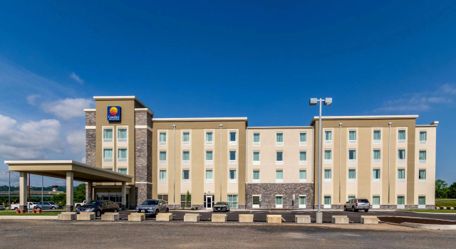 Comfort Inn & Suites – Harrisburg Airport – Hershey South