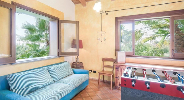 Beautiful Home in S. Maria di Ricadi VV With 3 Bedrooms and Wifi, Book Hotel Hoteller i Ricadi med parkering, Parkering