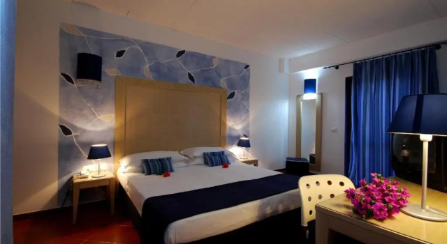 Трёхместный номер Cala Rosa Club Hotel