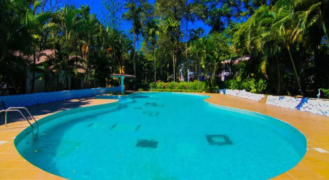 Полулюкс Coorg County Resorts
