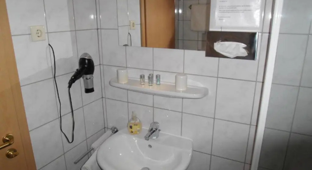Номер Standard Hotel zum Kreuzberg