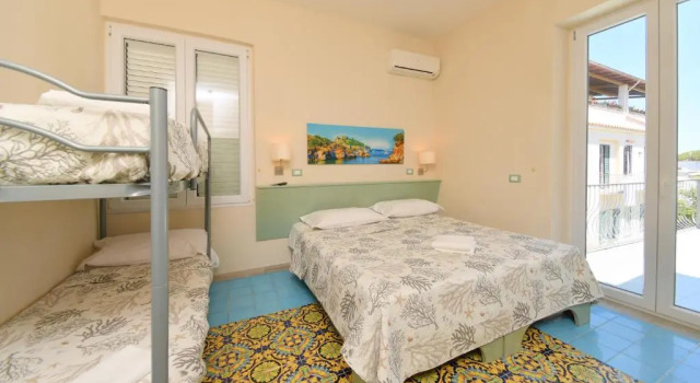Четырёхместный номер Standard Albergo Atlantic