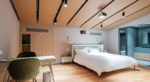 Семейный люкс с 3 комнатами Yirenfang B&B