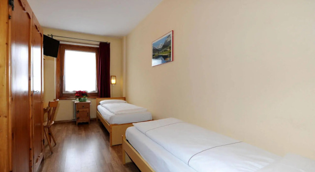 Hotel Bernina, Забронировать Отель Отели Ливиньо 3 звезды, рядом с Гондольный подъёмник Моттолино (нижняя станция), 3*
