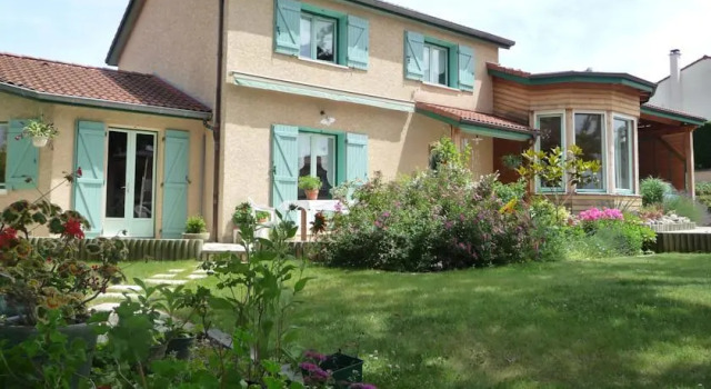 Les Hauts de Saint Galmier, จอง โรงแรม Saint-Galmier ปารีส