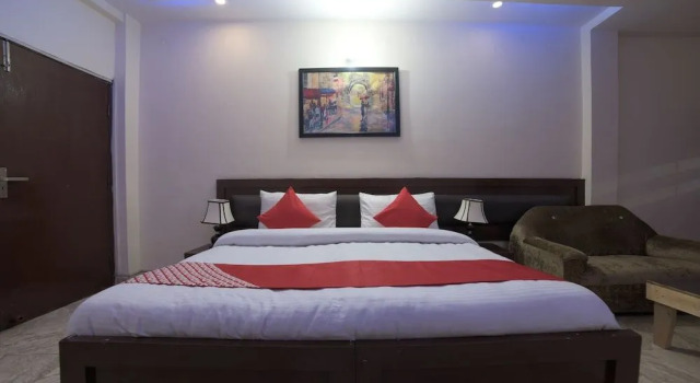 Oyo 28266 Travel Inn, Забронировать Отель Отели Нью-Дели с завтраком, Завтраки