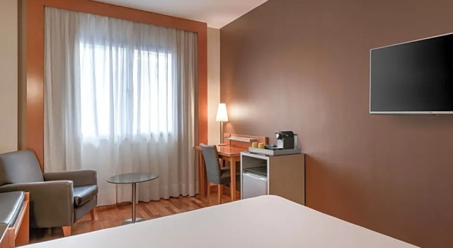 Номер Deluxe AC Hotel León San Antonio by Marriott