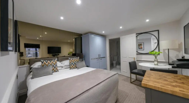Студия Collingham Serviced Apartments